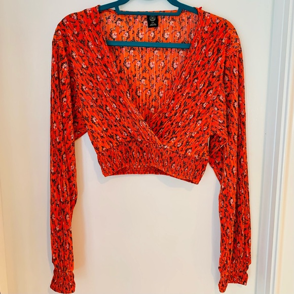 โ๏ธHP! {Urban Outfitters} Groovy Crop Top๐งก - Picture 2 of 6